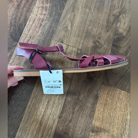NWT Zara Burgundy Leather Cage (Fisherman) Sandals - Picture 2 of 5